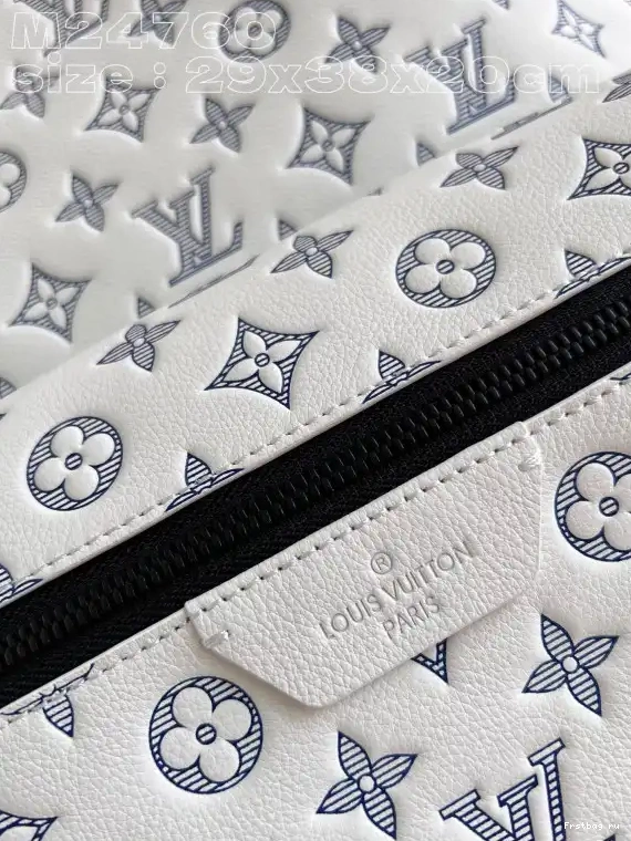 First bag ru BACKPACK-29*38*20CM Discovery LOUIS VUITTON 0509